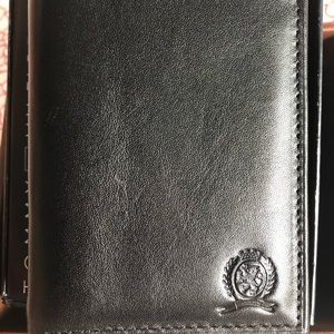 Leather Tommy Hilfiger Wallet